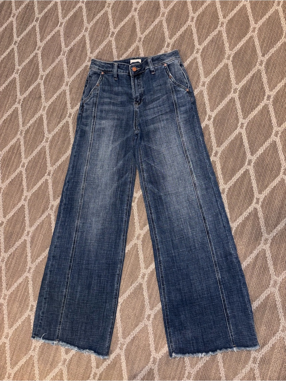 Wide-Leg High-Rise Jeans in Indigo Wash